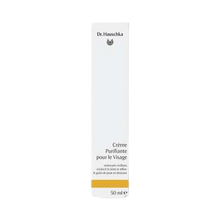 Nettoie, revitalise en douceur et clarifie le teint, affinant ainsi le grain de peau.