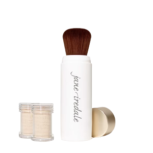 Poudre Solaire SPF 30 Powder-Me de Jane Iredale est un écran solaire physique à large spectre